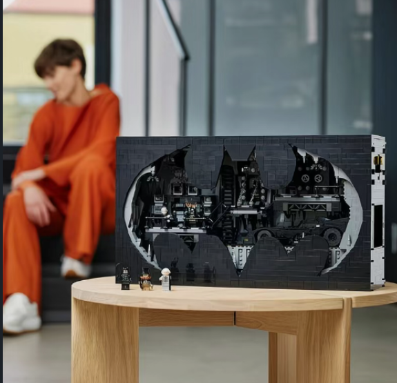 Batcave – Shadow Box MOC | 29cm | 3981 Pcs
