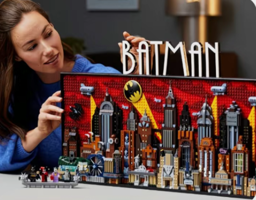 Batman: The Animated Series Gotham City MOC | 41cm | 4210 Pcs