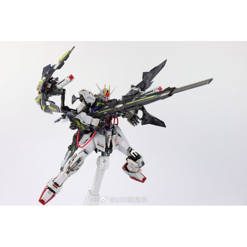 Daban 1/100 8830 Strike Gundam + Lightning Striker Pack MB Style | Daban | 1/100