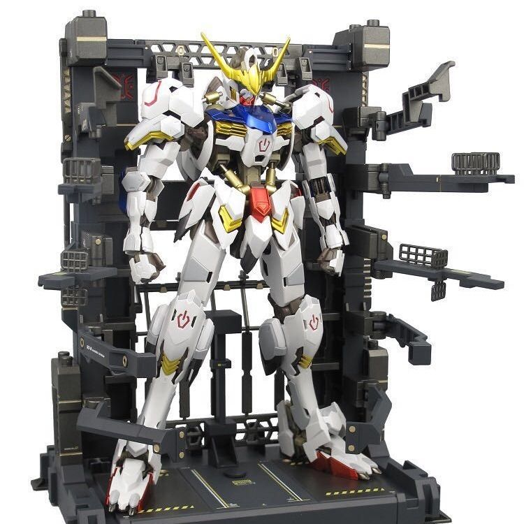 Deluxe Gundam Base W/O Lights | Generic | 1/100 Scale