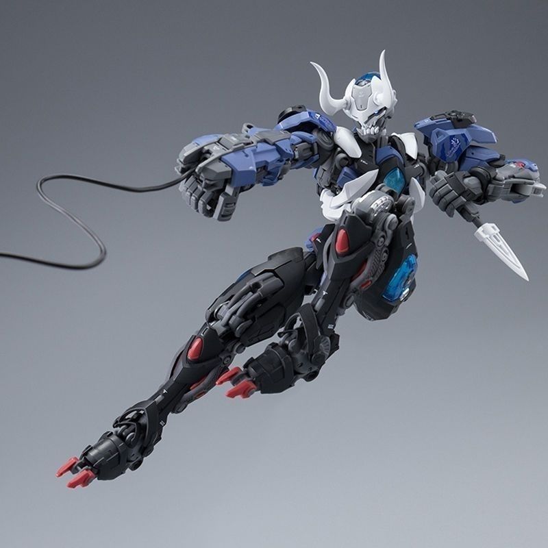 Lone Shadow (Standard Edition) | Hemoxian | 1/10 Scale Model Kit