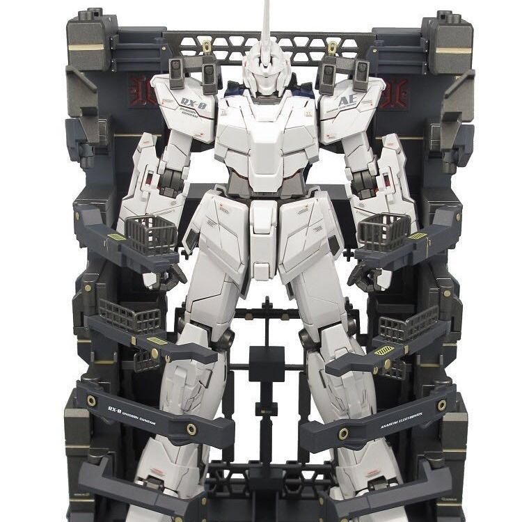 Deluxe Gundam Base W/O Lights | Generic | 1/100 Scale
