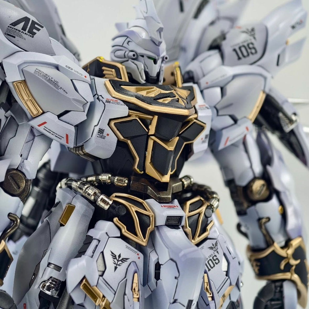 MSN-06S Sinanju White Wolf (Takumi Studio Ver.) 1/100 Scale Model Kit | Comet Technology | 1/100