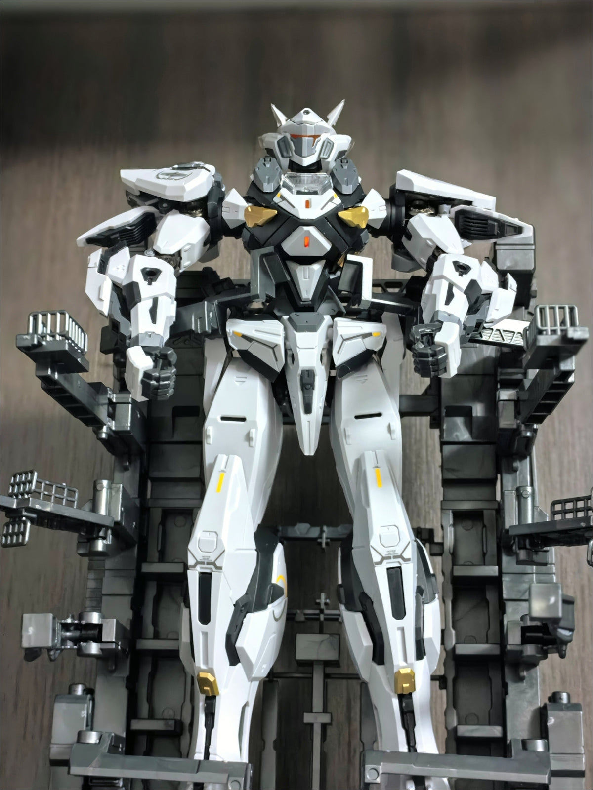 Deluxe Gundam Base W/O Lights | Generic | 1/100 Scale