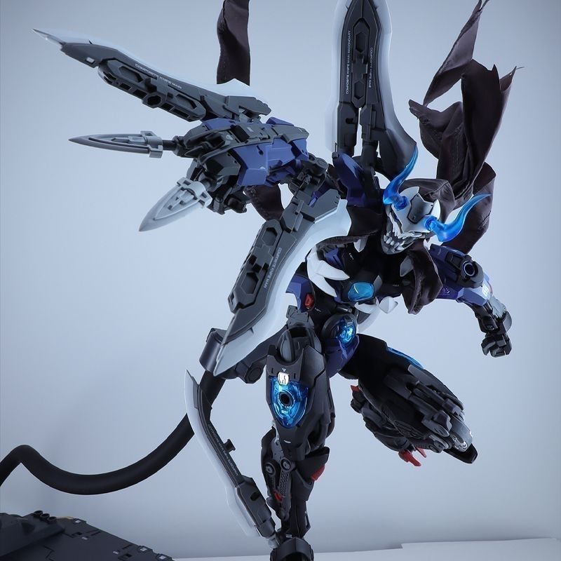 Lone Shadow (Standard Edition) | Hemoxian | 1/10 Scale Model Kit